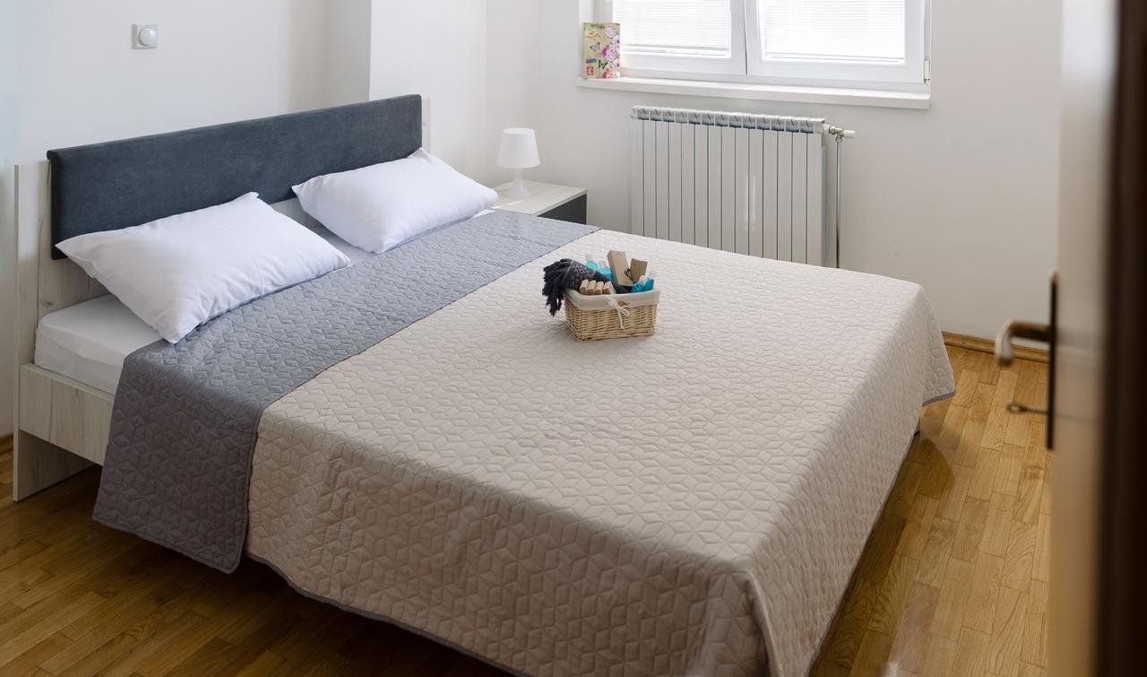 Ap Apartment Near Center Park 斯科普里 外观 照片